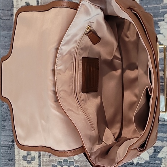 Vintage Coach 100% Leather Exceptional Condition Crossbody Handbag - Picture 7 of 12